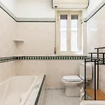 Διαμέρισμα Guesthost - Lovely Flat In With Balcony Ταορμίνα