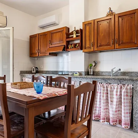 Guesthost - Lovely Flat In With Balcony * Taormina